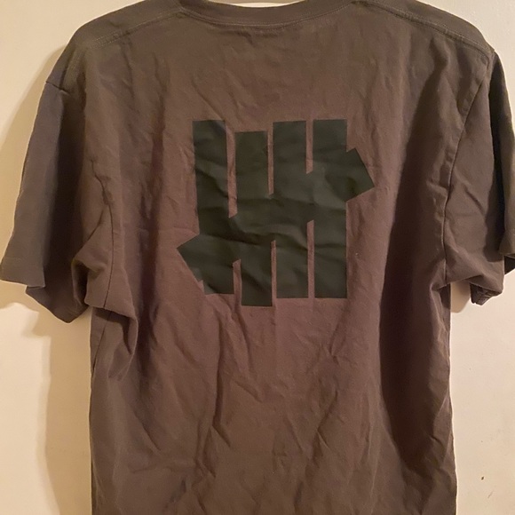 Undefeated t-shirt - Picture 2 of 2